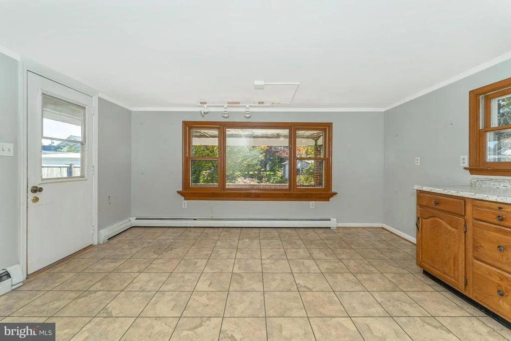 Photo of 406 LEE PLACE