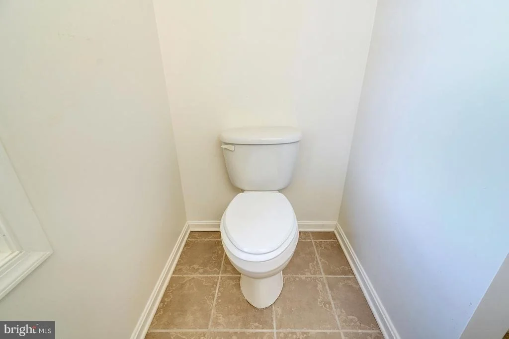Photo of 142 W SHORE DRIVE