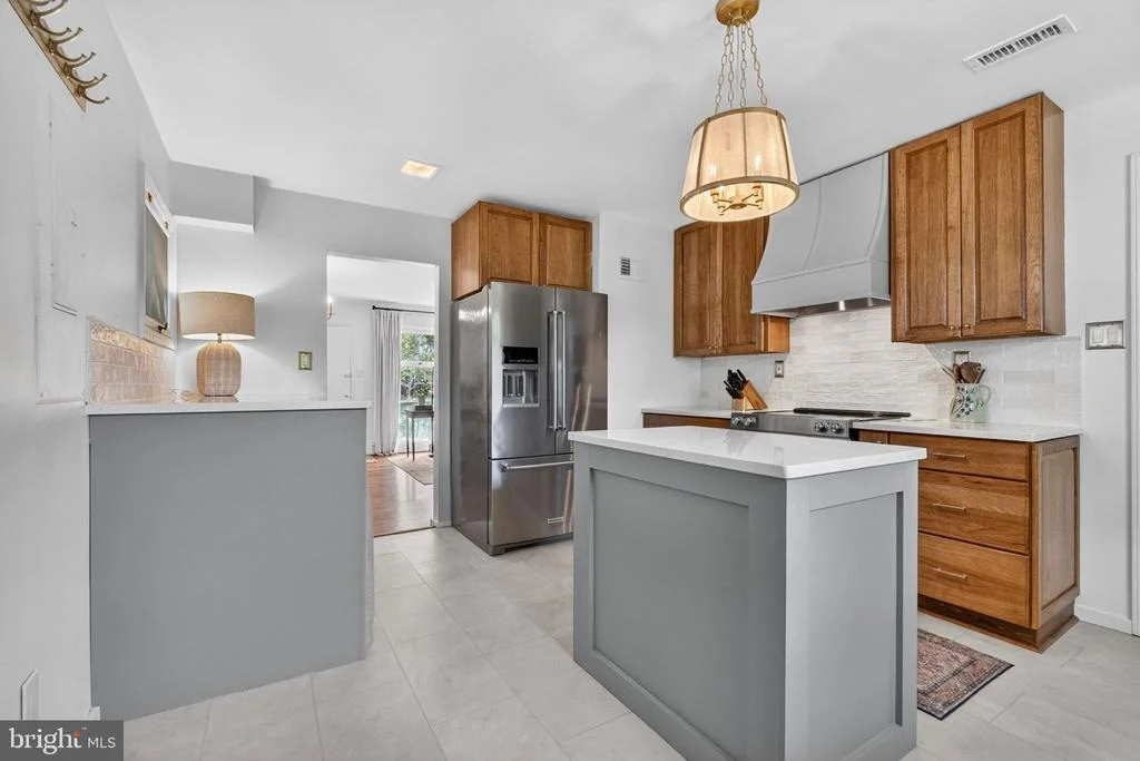 Photo of 7018 QUANDER ROAD