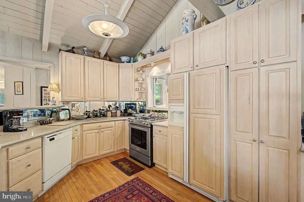 Photo of 1677 SHORELINE DRIVE