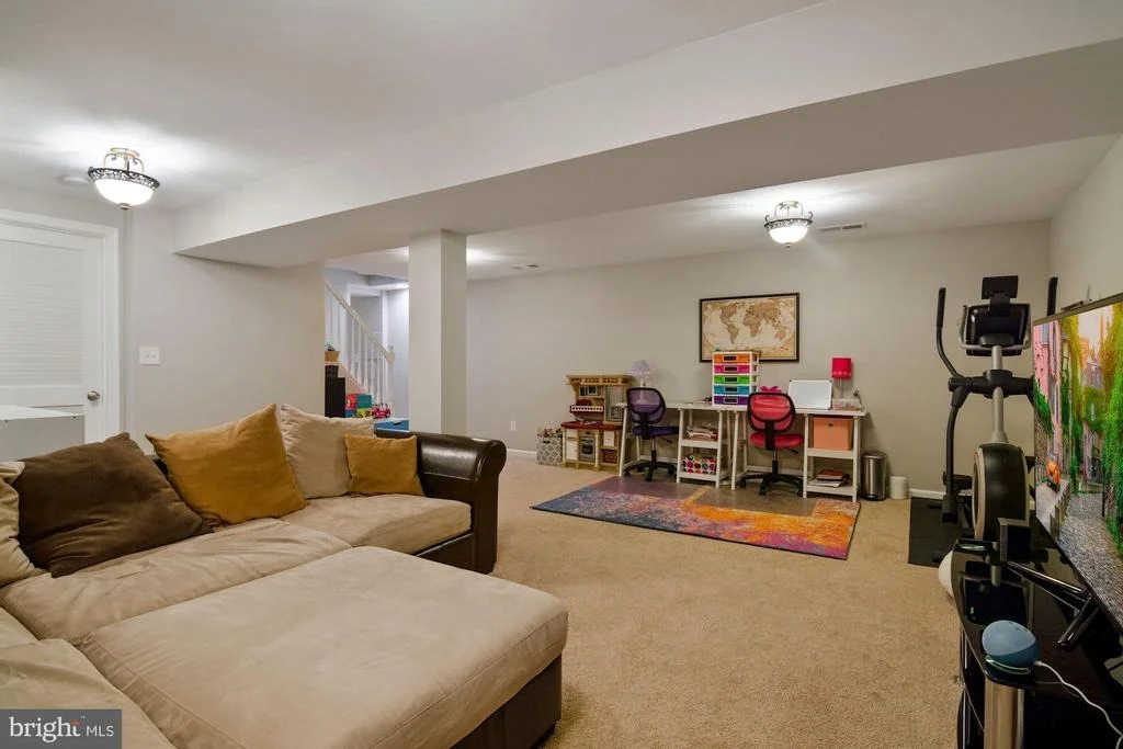 Photo of 9514 WALLINGFORD DRIVE