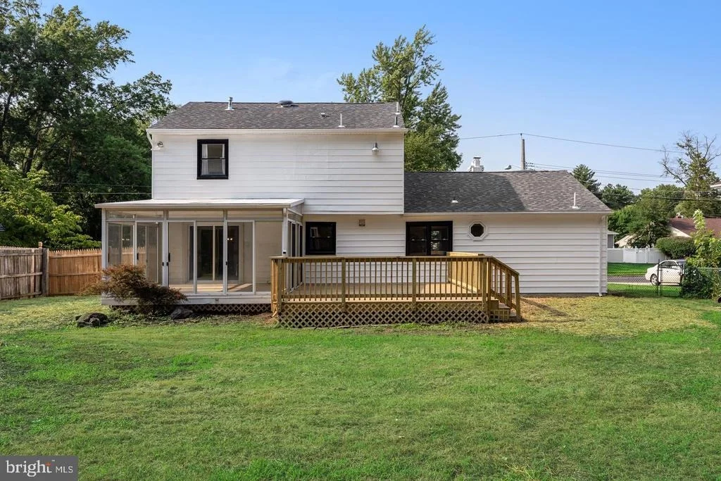 Photo of 418 KINGSTON DRIVE