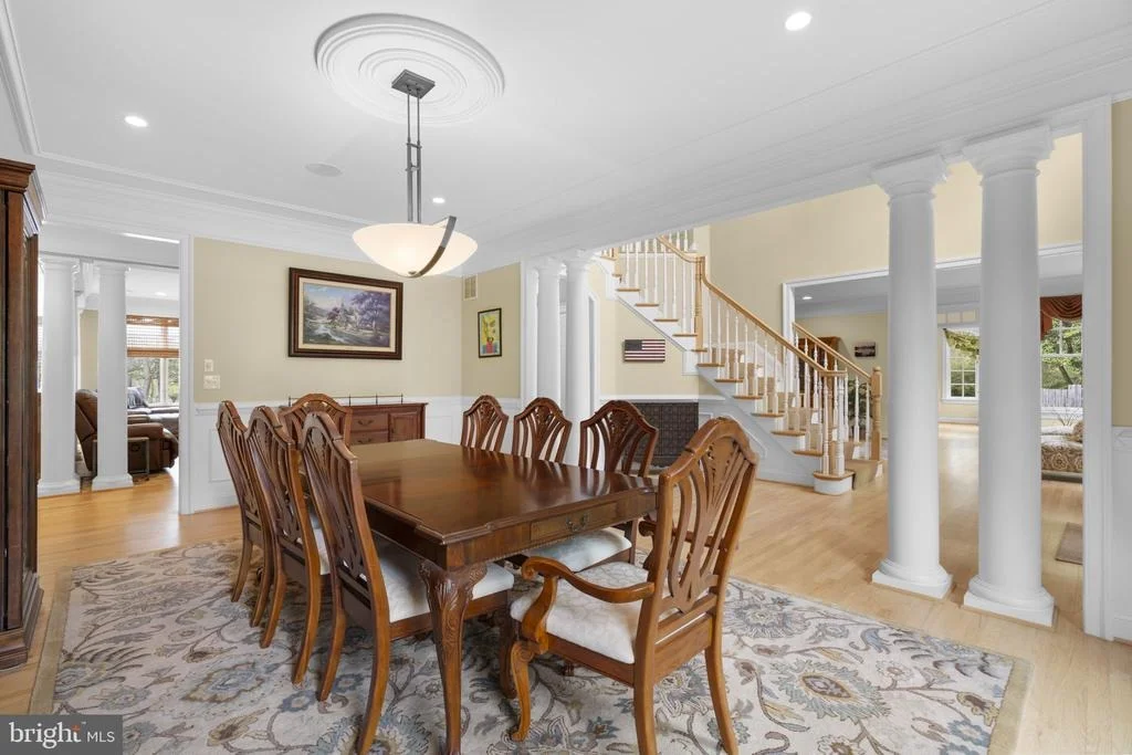 Photo of 370 EAGLE HILL ROAD