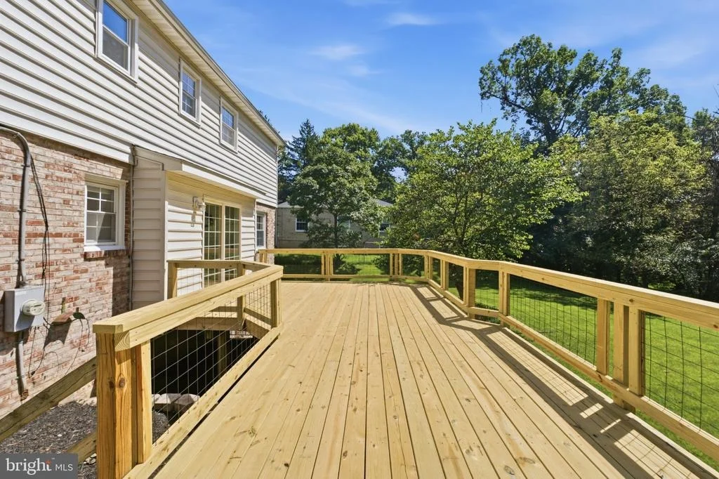 Photo of 2400 E GATE DRIVE