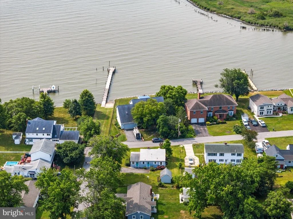 Photo of 812 BAY VIEW DRIVE