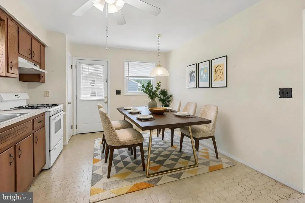 Photo of 16 RUNNING BROOK ROAD
