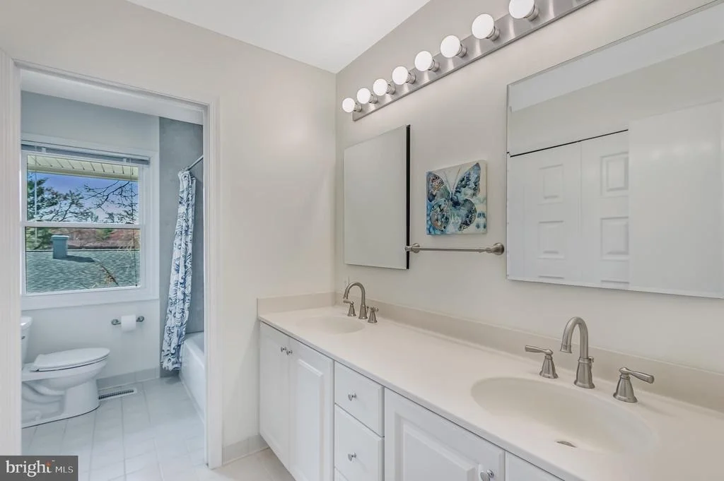 Photo of 13827 BEACON HOLLOW LANE
