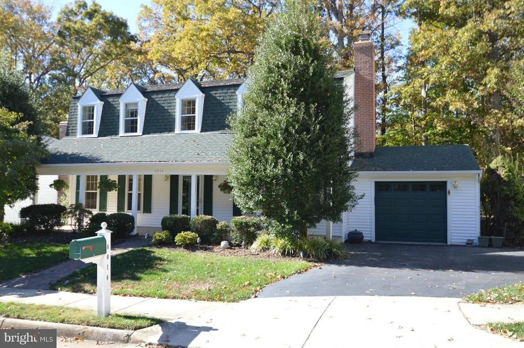 Photo of 8014 DIVING CLIFF LANE