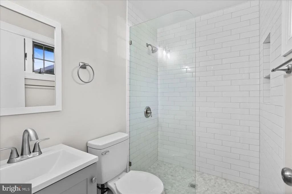Photo of 5517 SOUTHAMPTON DRIVE