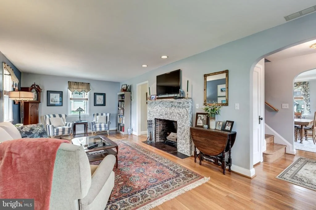 Photo of 701 LONGVIEW AVENUE