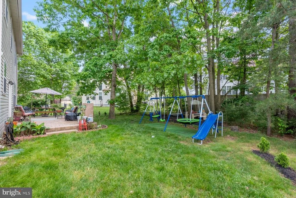 Photo of 4 TWISTING LANE