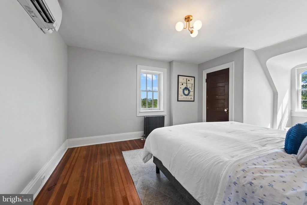 Photo of 504 OVERHILL ROAD
