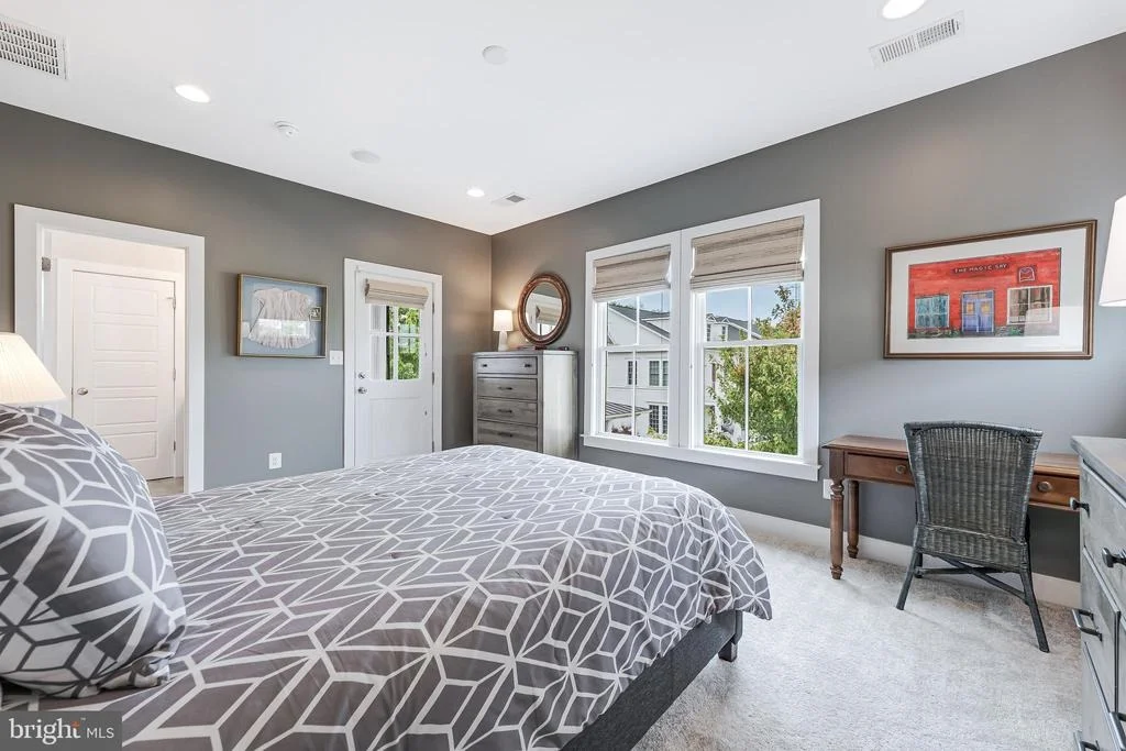 Photo of 802 VINE STREET