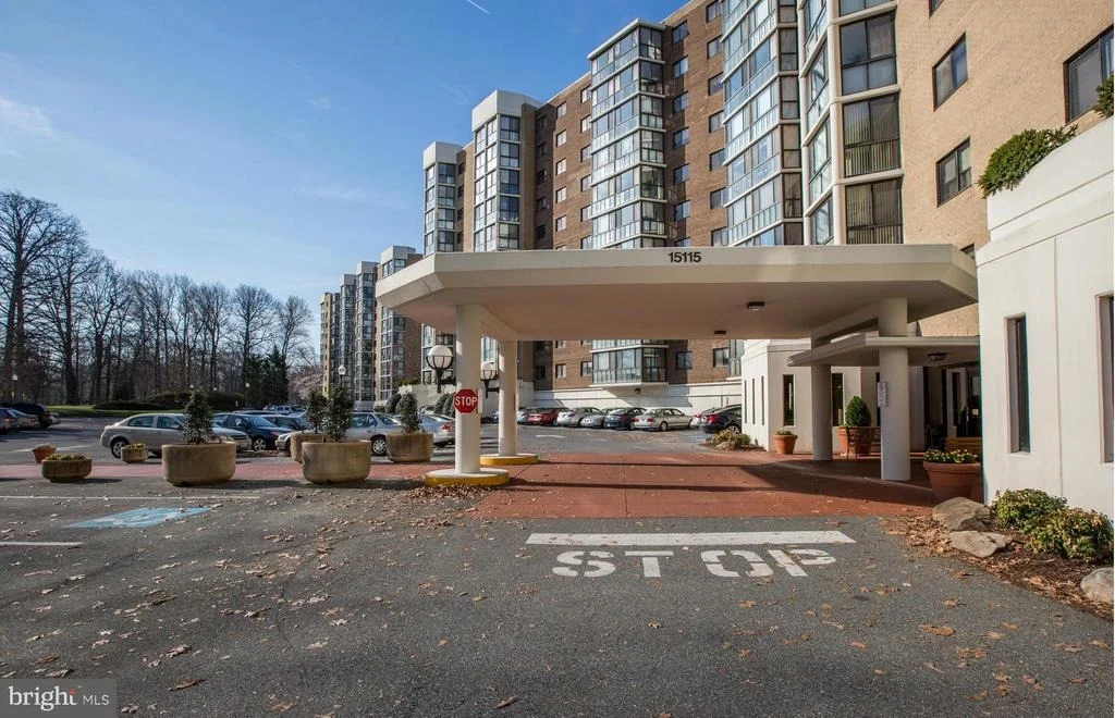 Photo of Unit 3426 at 15115 INTERLACHEN DRIVE
