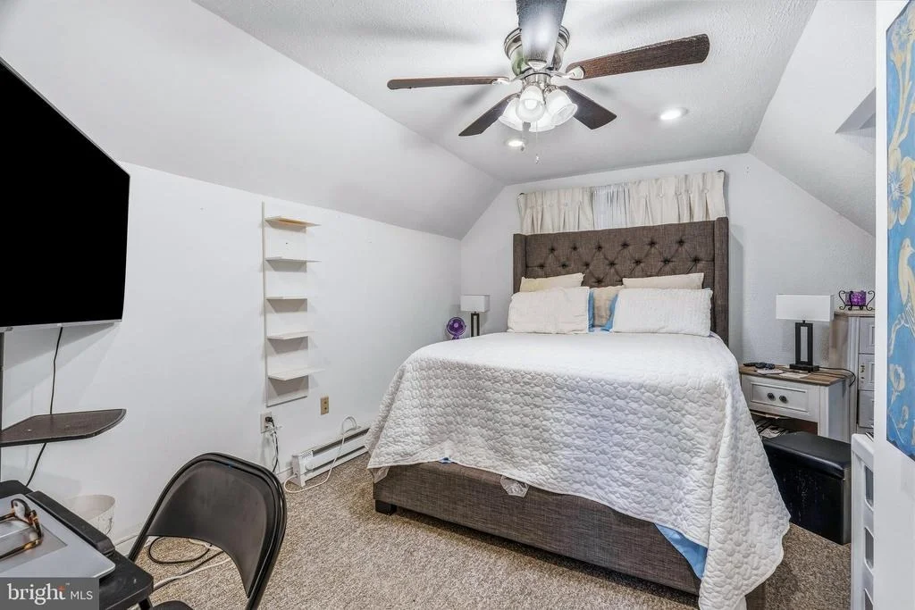 Photo of 1044 BEECHWOOD DRIVE