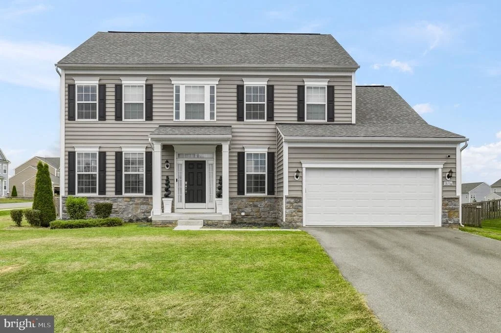 Photo of 18316 PETWORTH CIRCLE