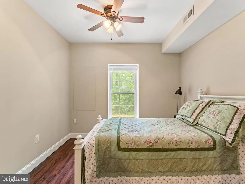 Photo of 995 WILDA DRIVE