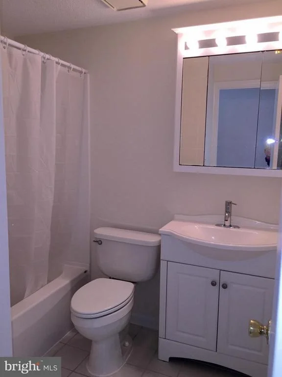Photo of 826 CHADWICK CIRCLE