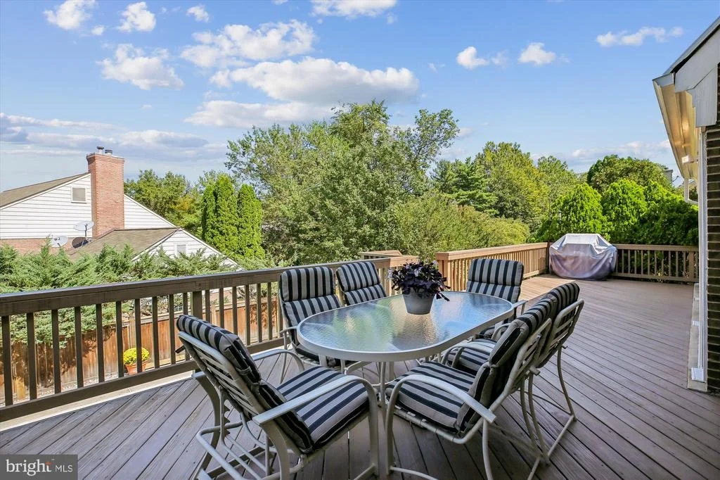 Photo of 9537 FOX HOLLOW