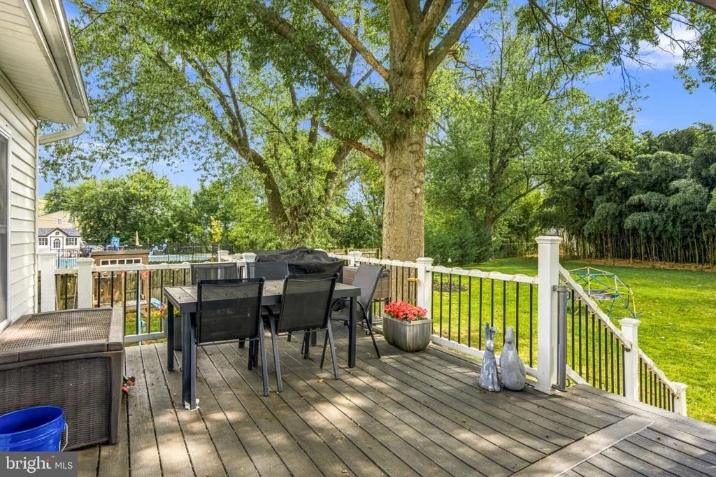 Photo of 1260 BEVERLY ROAD