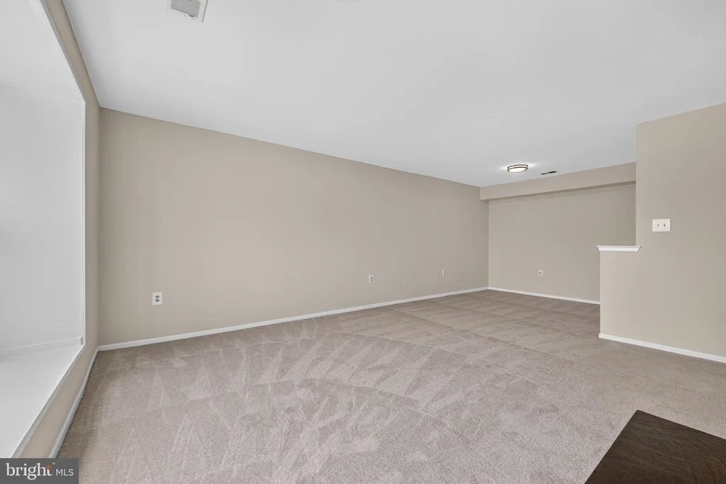 Photo of Unit B at 7710 LEXTON PLACE
