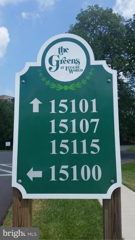 Photo of Unit 2816 at 15107 INTERLACHEN DRIVE