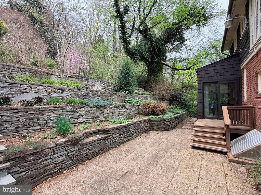 Photo of 511 EDGEVALE ROAD