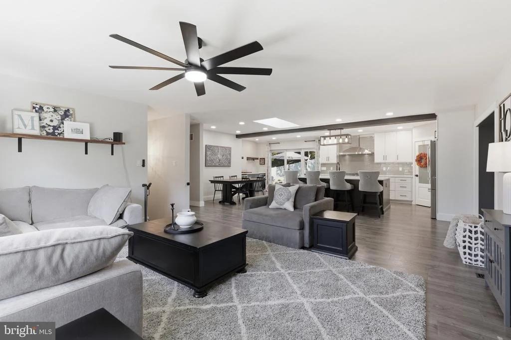 Photo of 6250 DIAMOND DRIVE