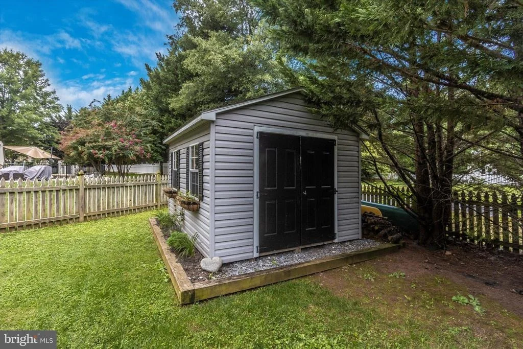 Photo of 8231 FOX HUNT LANE