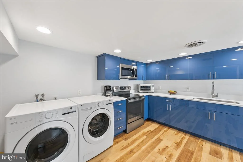 Photo of 16 DELAWARE AVENUE