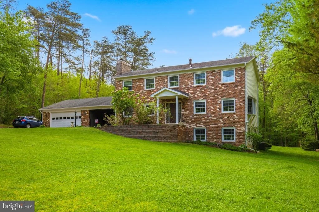 Photo of 9045 FORESTVIEW DRIVE