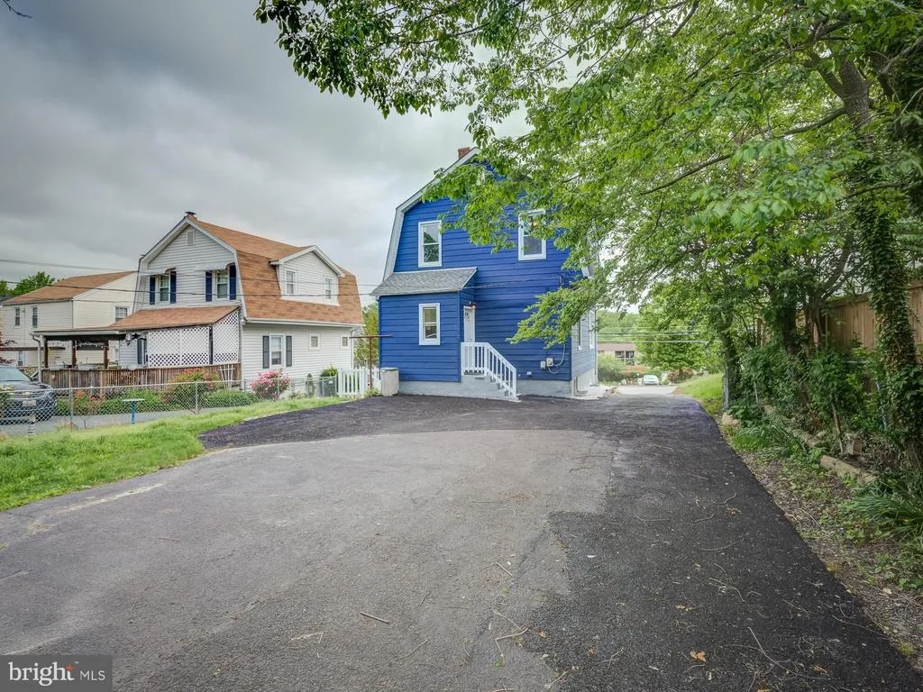 Photo of 4011 TAYLOR AVENUE