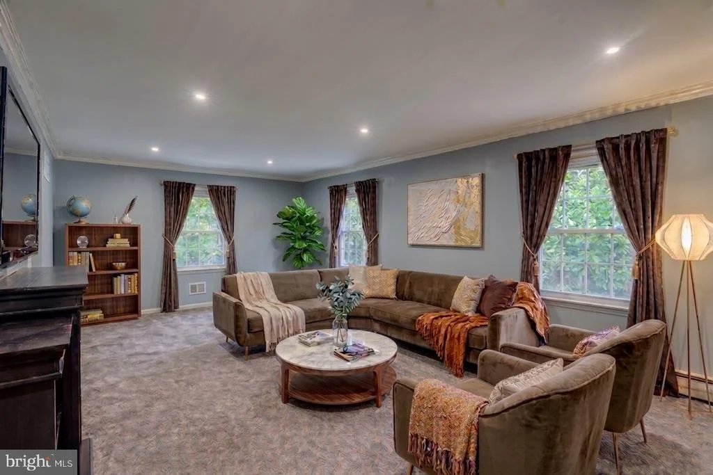Photo of 103 S FAIRFIELD DRIVE
