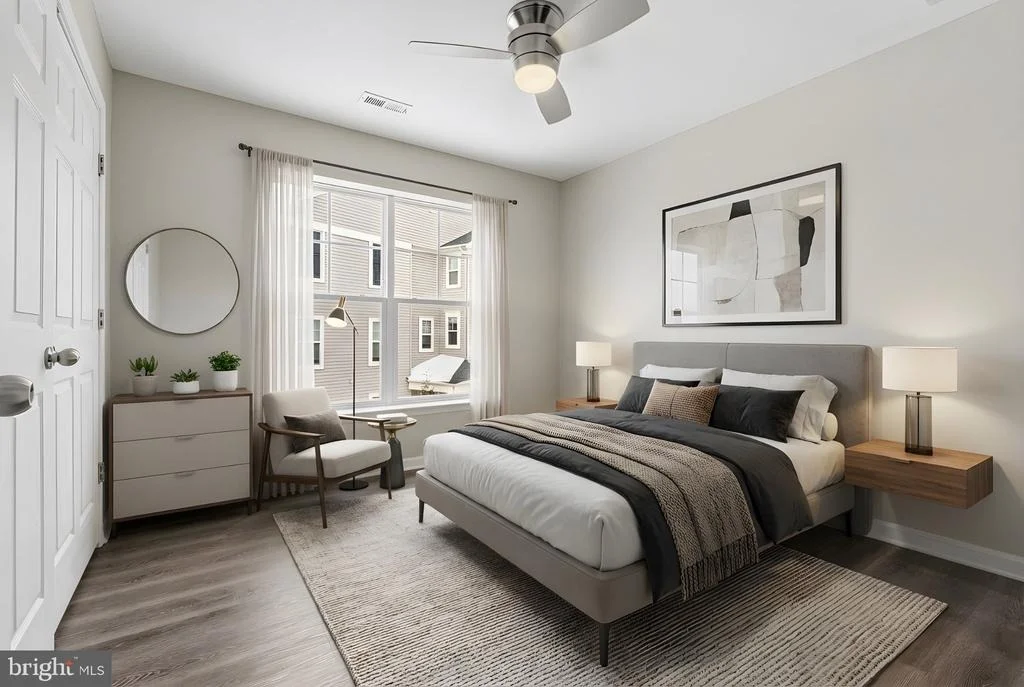 Photo of 5902 FORUM SQUARE