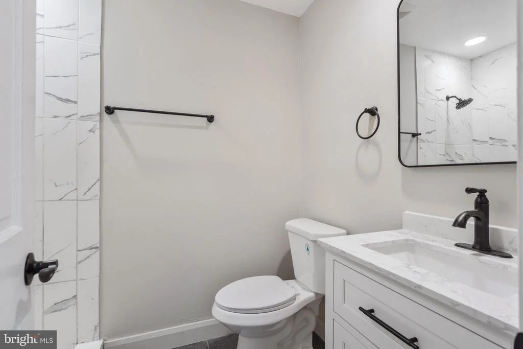 Photo of 10418 ADEL ROAD