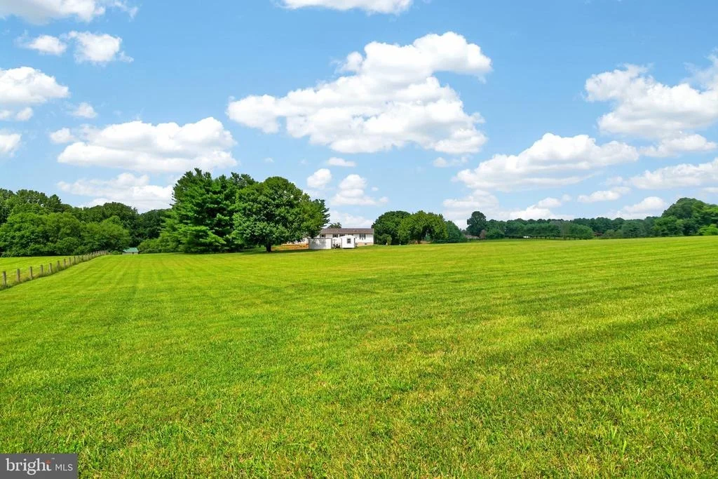 Photo of 13835 HOWARD ROAD