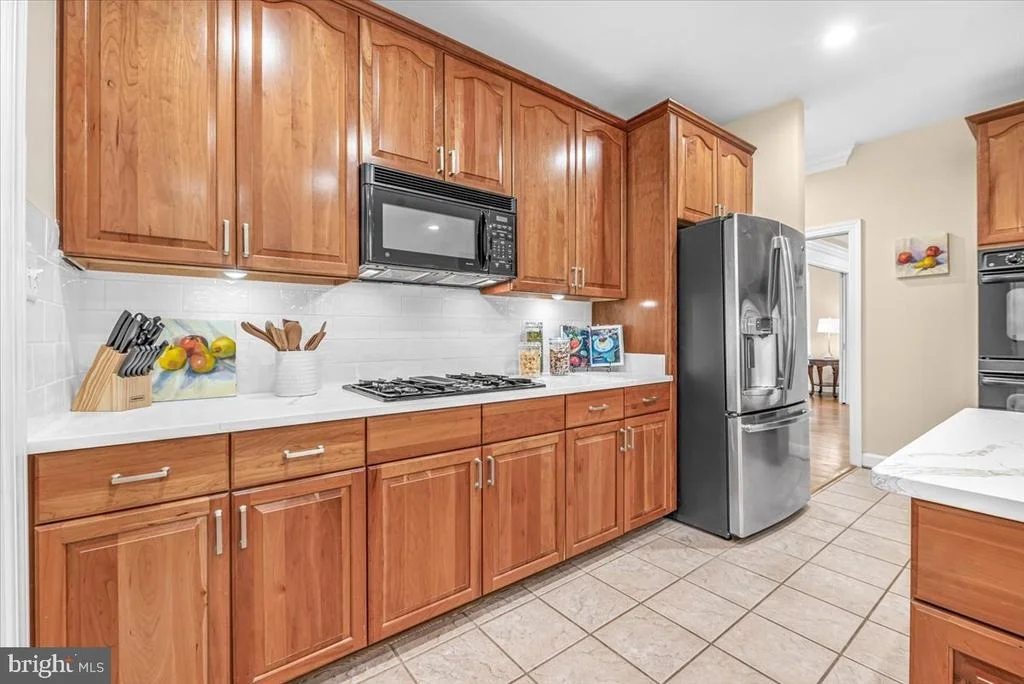 Photo of 6807 MEADOW LANE