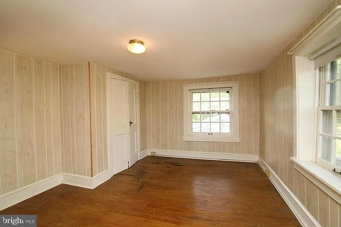 Photo of 5439 SHOOKSTOWN ROAD