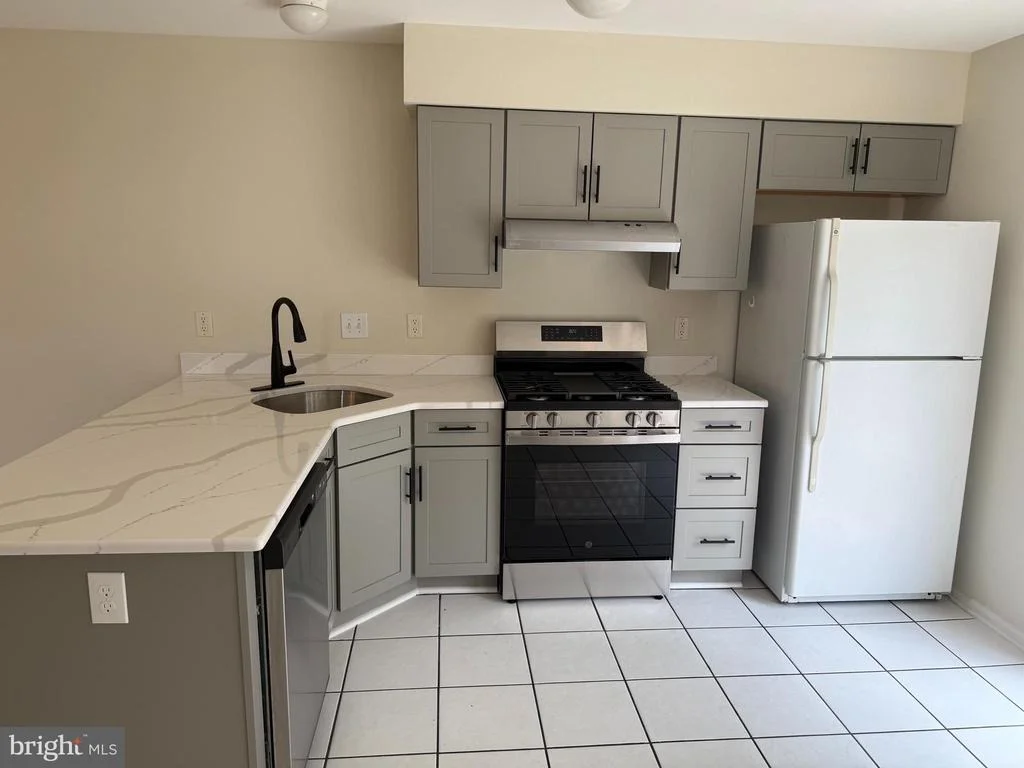 Photo of 2 JUNIPER LANE