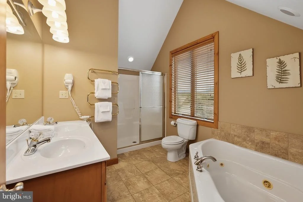 Photo of 250 LAKE POINTE DRIVE