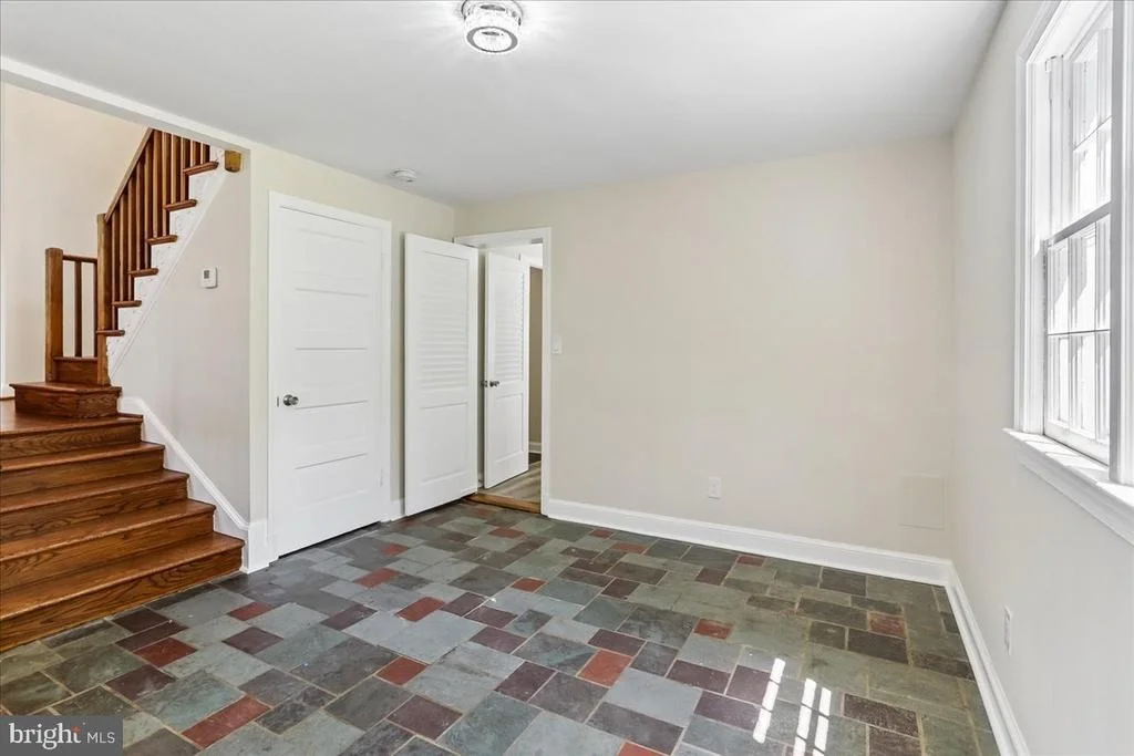 Photo of 12811 LACY DRIVE