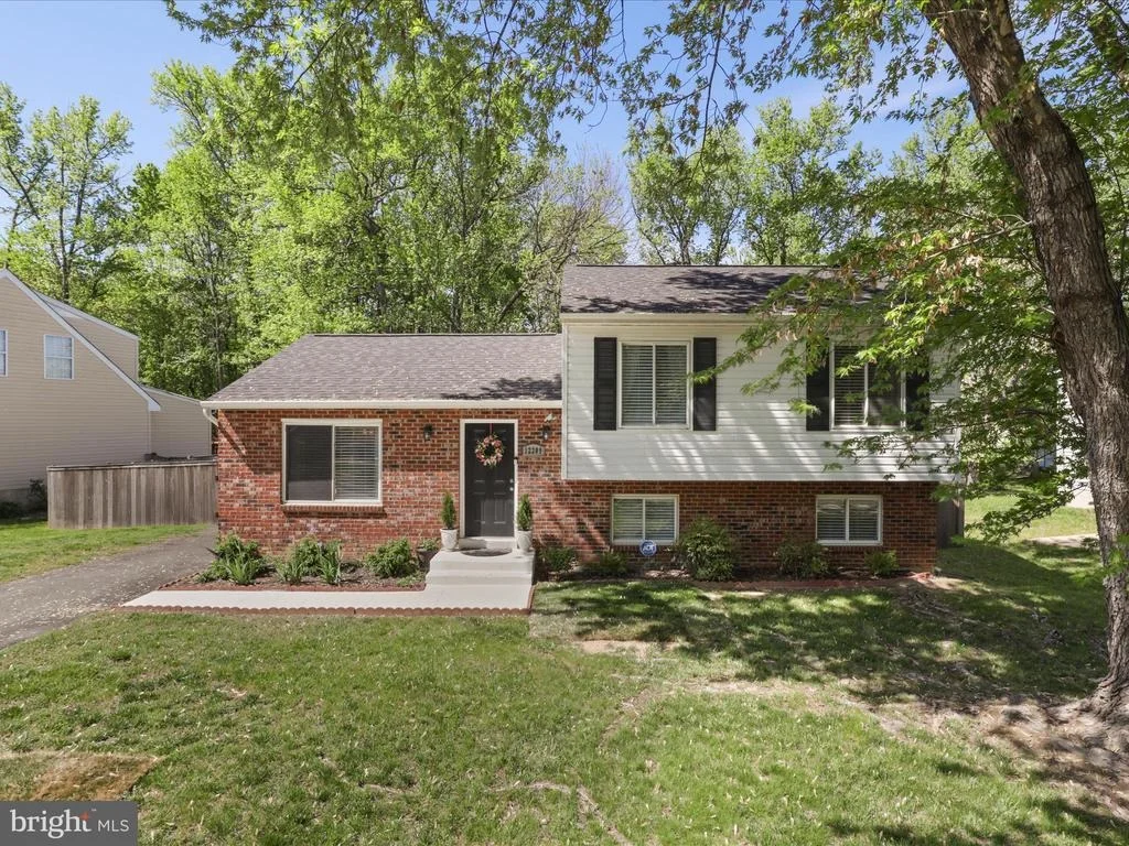 Photo of 12209 GABLE LANE