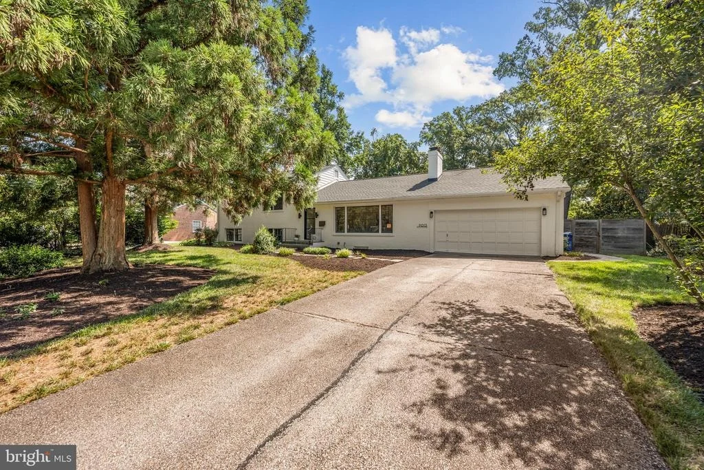 Photo of 9013 BEATTY DRIVE