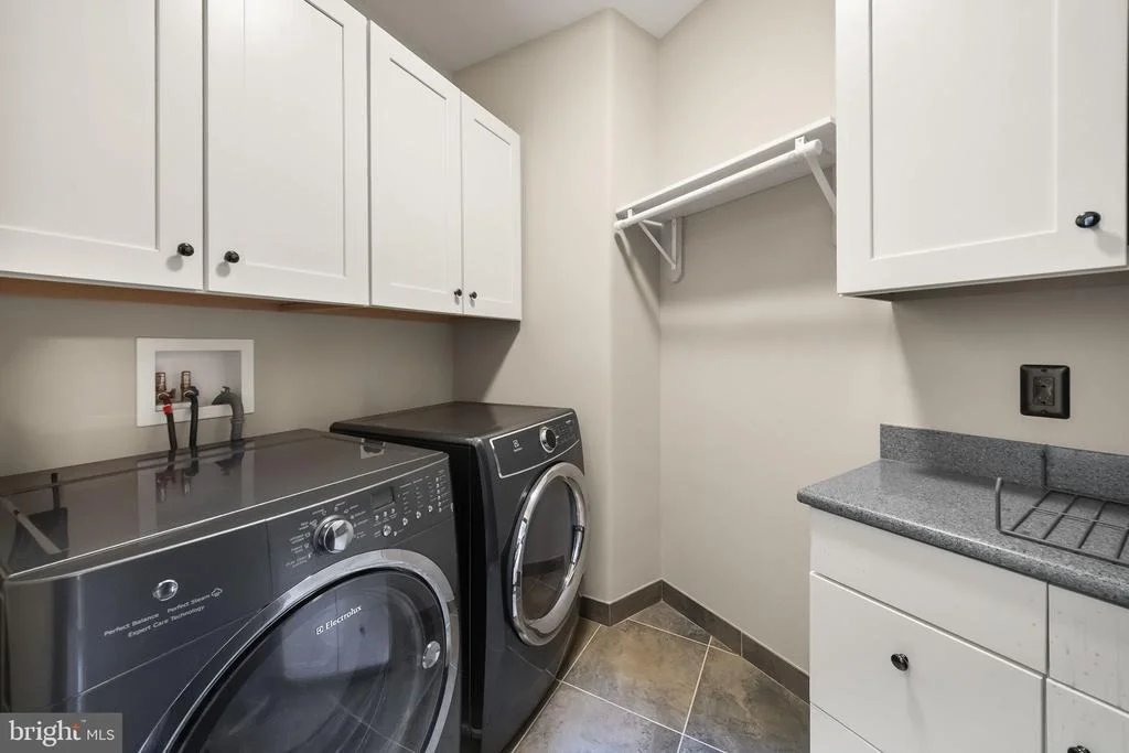 Photo of 8419 OVERLOOK STREET