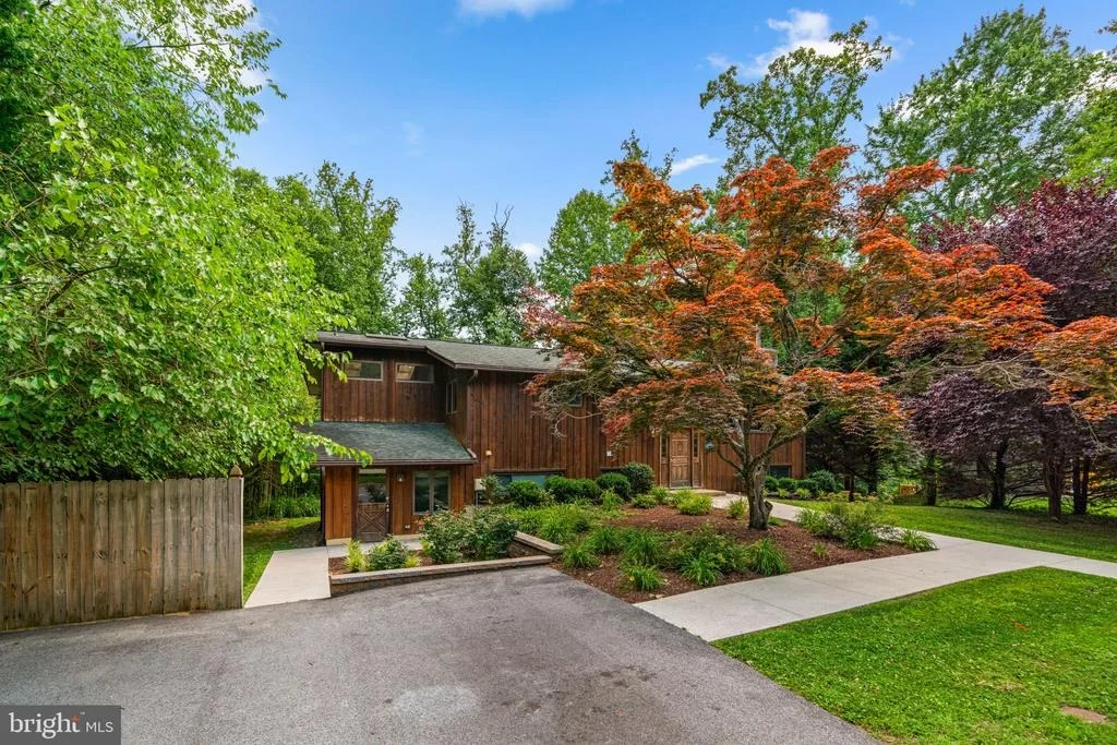Photo of 25 CASCADE ROAD
