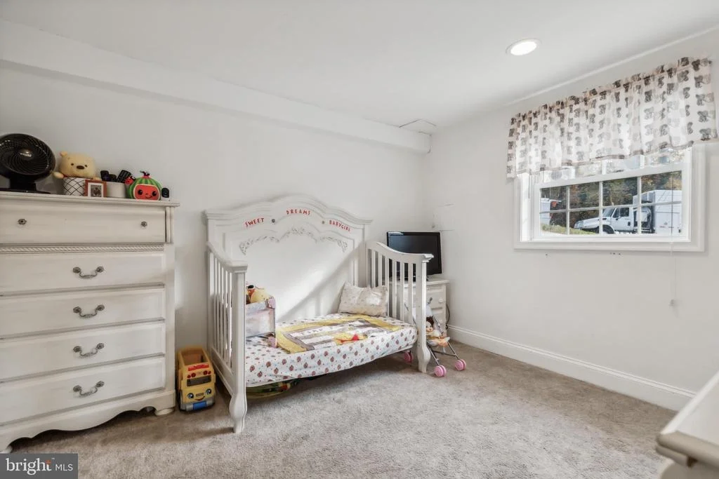 Photo of 18916 WHITE OAK DRIVE