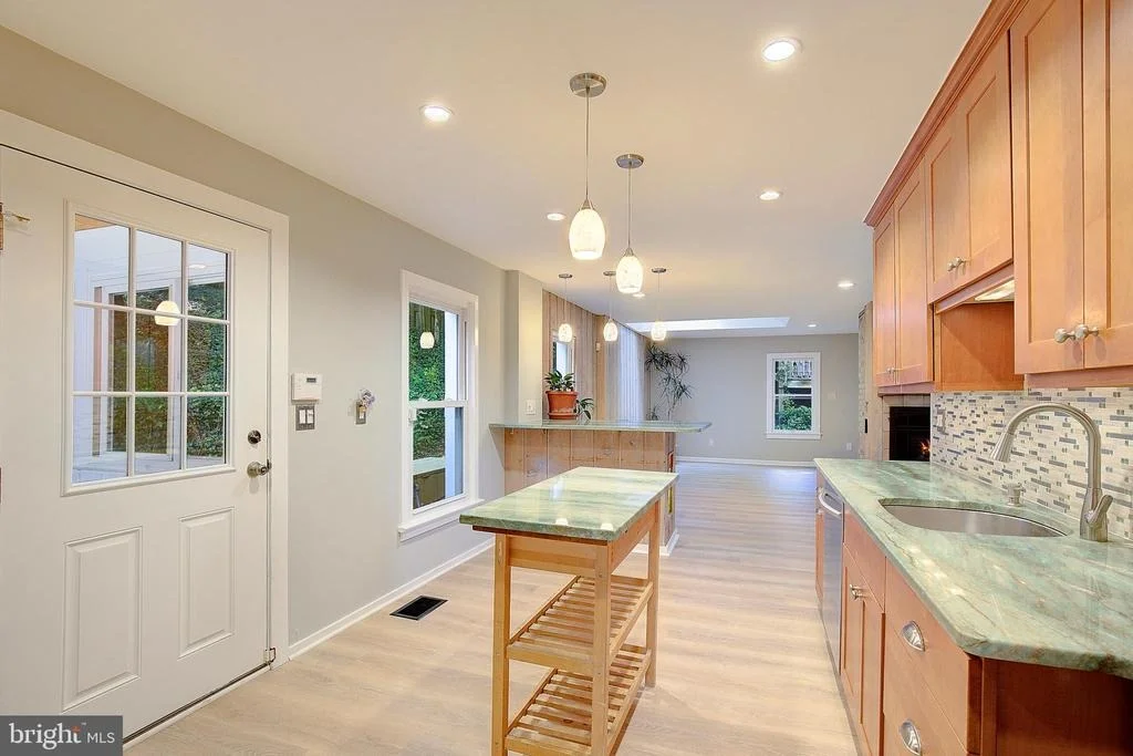 Photo of 349 ARBUTUS DRIVE