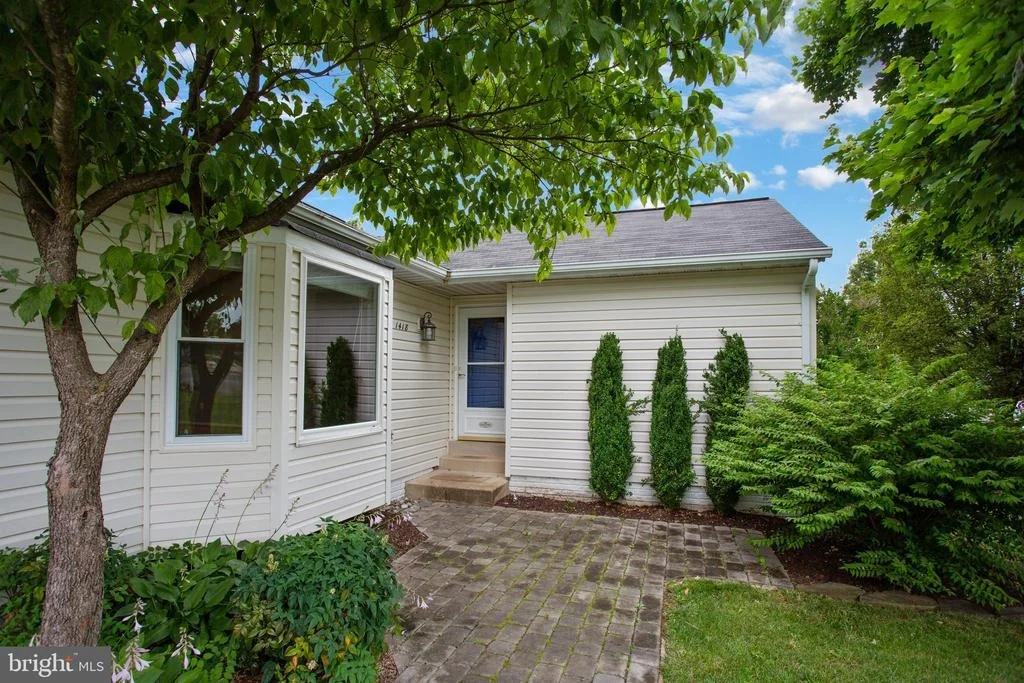 Photo of 1418 VALEBROOK LANE