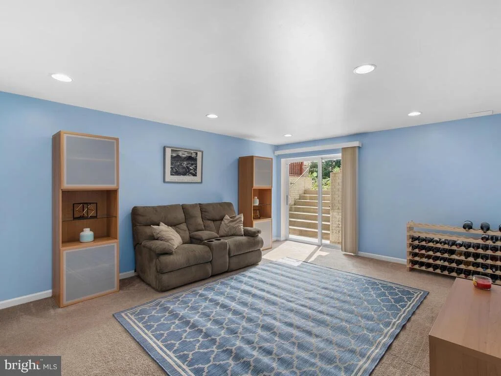 Photo of 6356 BEECHFIELD AVENUE