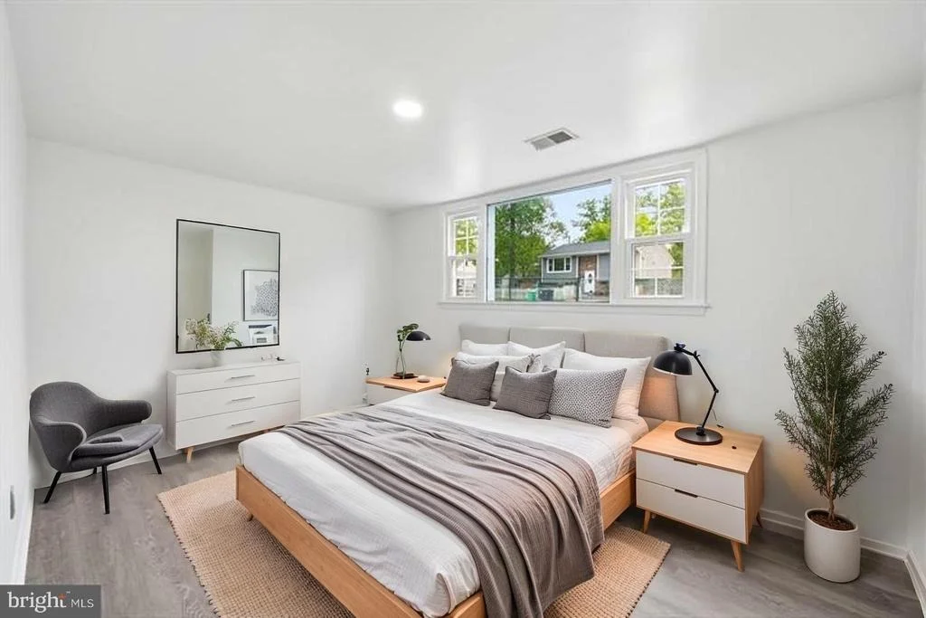 Photo of 9705 LOCUST AVENUE